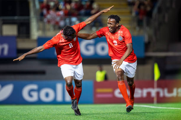 确保每个人 确保每个人